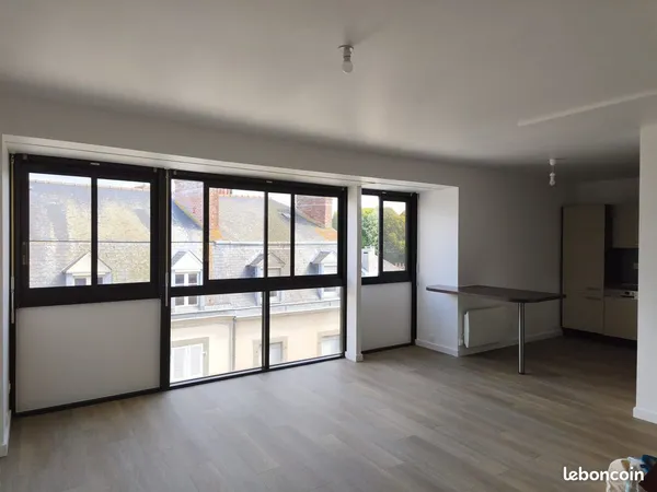 Appartement T4 en duplex | Centre-ville | Parking et cave