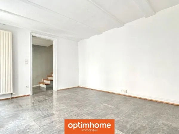 Maison de village avec garage, 3 chambres et mezzanine