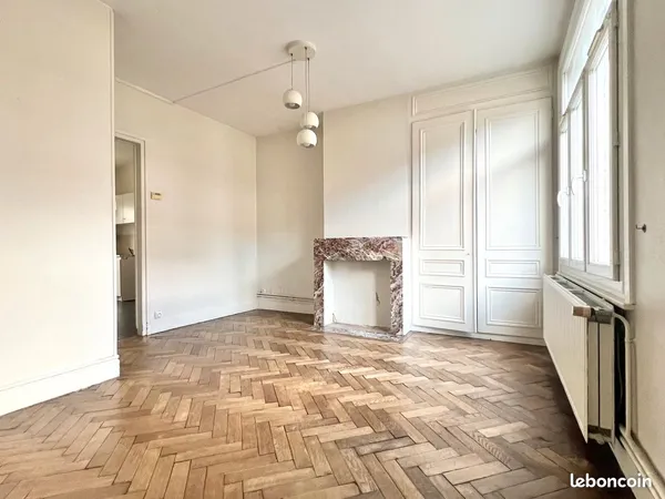 Appartement lumineux de 57m2 à Lille Saint-Maurice Pellevoisin