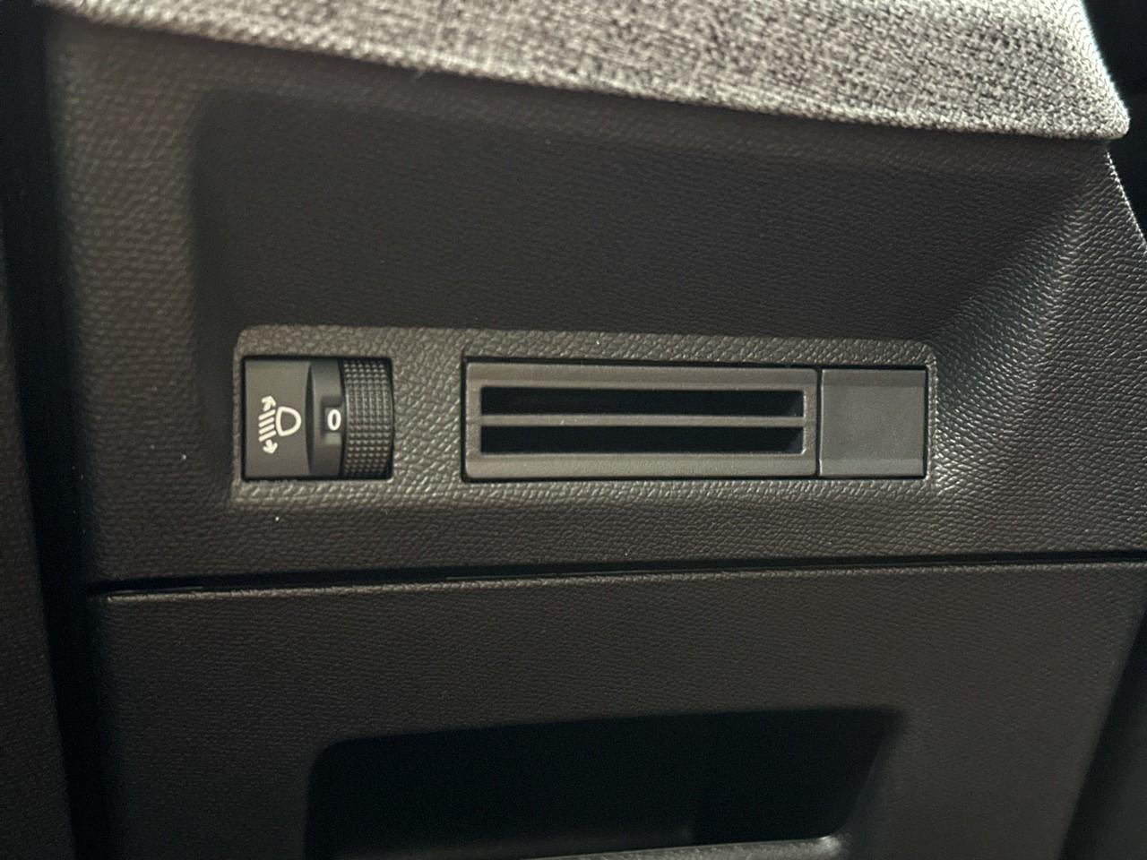 Peugeot 3008 hybrid 145 e-dcs6 allure — photo 16