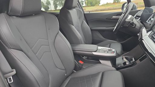 BMW Serie 2 Active Tourer 218i 136 BVA - Luxury – 2023 – 85769 km – Essence – Boîte Automatique — photo 14