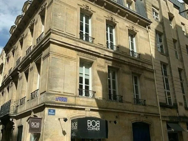 Bureau 90 m²