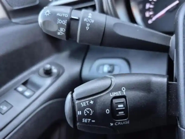 Citroën Berlingo van iii taille m 650kg puretech 110 s&amp;s bvm — photo 11