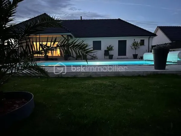 Maison de plain-pied 8 pièces 184 m²