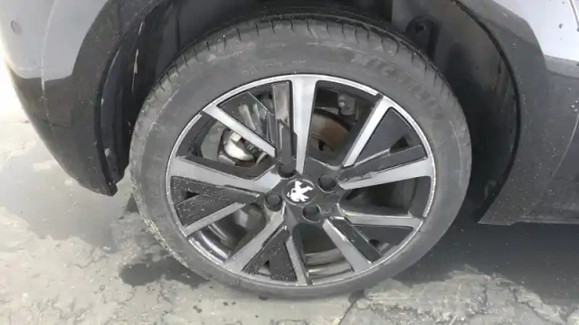 Peugeot 208 puretech 130 s&amp;s eat8 — photo 51