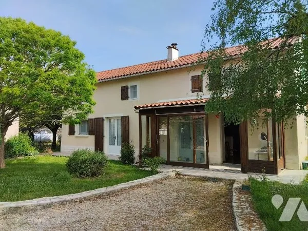 Maison 8 pièces 181 m²