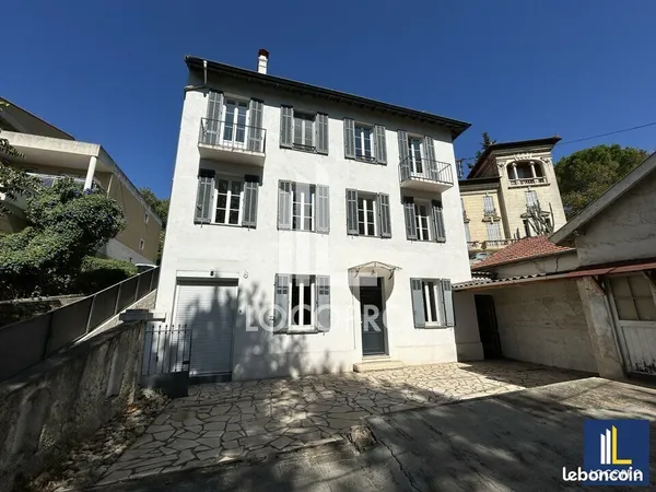 Bureaux 75 m²