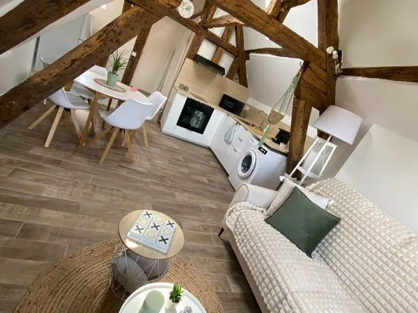 F2 meublé 38m² - Rénové - Sens