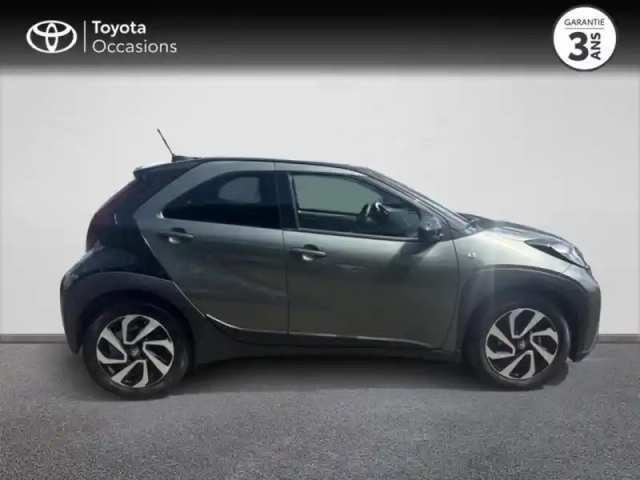 Toyota Aygo X 1.0 vvt-i 72ch design s-cvt my23 — photo 9