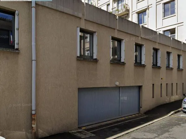 Stationnement Location Le Puy-en-Velay 44€