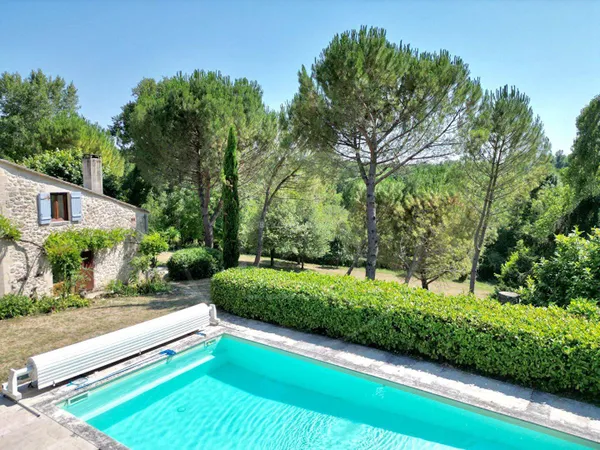 Maison 14 pièces 383 m²