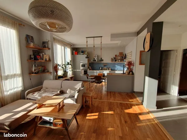 Appartement T2 59 m2 entièrement rénové