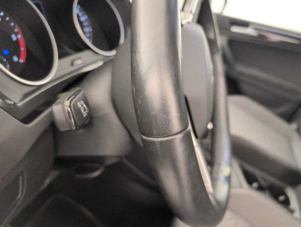Volkswagen Tiguan — photo 34