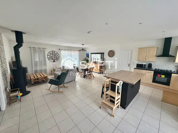 PAVILLON PLAIN PIED 3 CHAMBRES + GARAGE ET JARDIN A SAINTE OUENNE !
