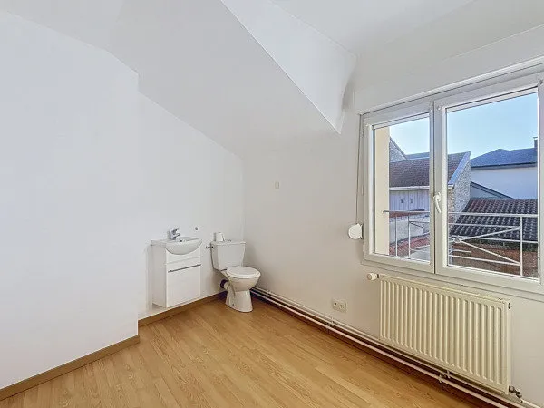 Maison d'environ 100 m² avec jardin et garage - Cernay-lès-Reims
