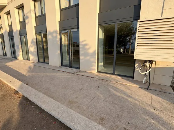 Bureaux 76 m²