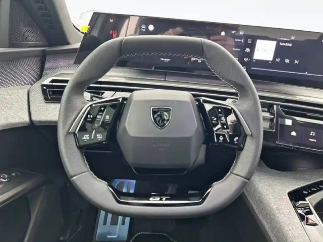 Peugeot 3008 hybrid 145 e-dcs6 — photo 9