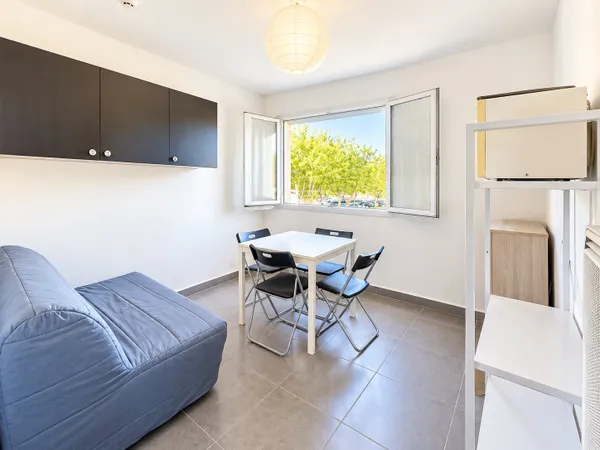 CARNON COQUET STUDIO RENOVE PROCHE MER !