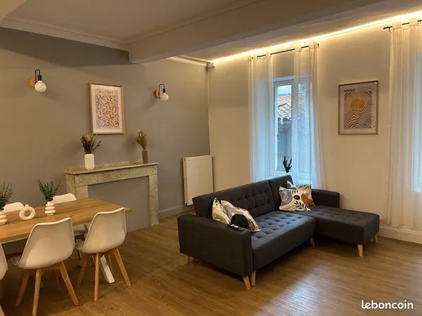 Superbe T3 meublé de 90m2 en centre ville de Castres