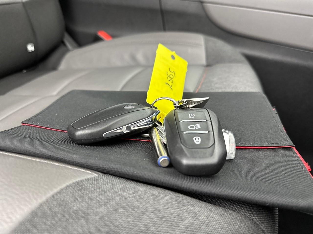 Citroën C5 Aircross hybride rechargeable 225 e-eat8 shine pack — photo 36