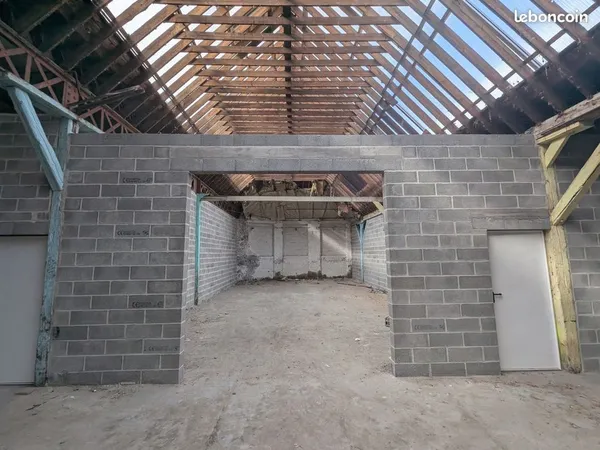 Garage/box 95 m² Tourcoing