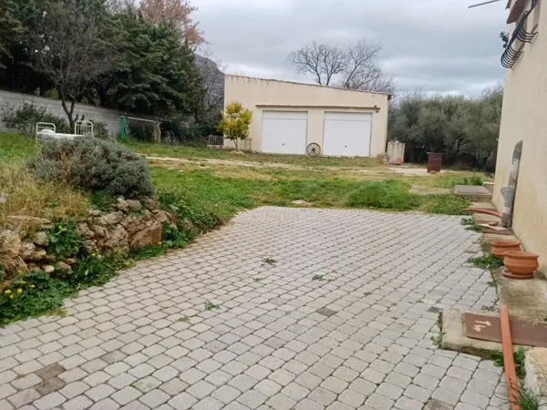 Garage fermé