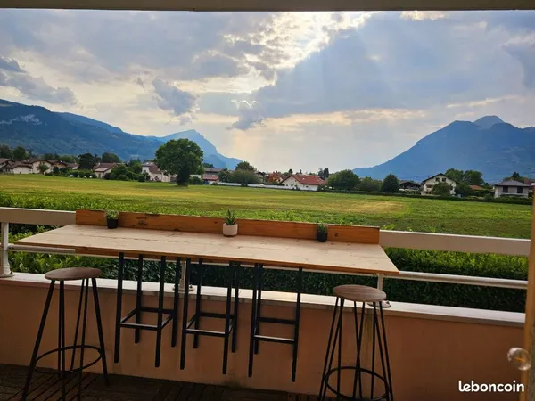 Appartement T4 de 82 m² avec balcon, cave et vue montagnes - Copropriété de 2005+ garage possible
