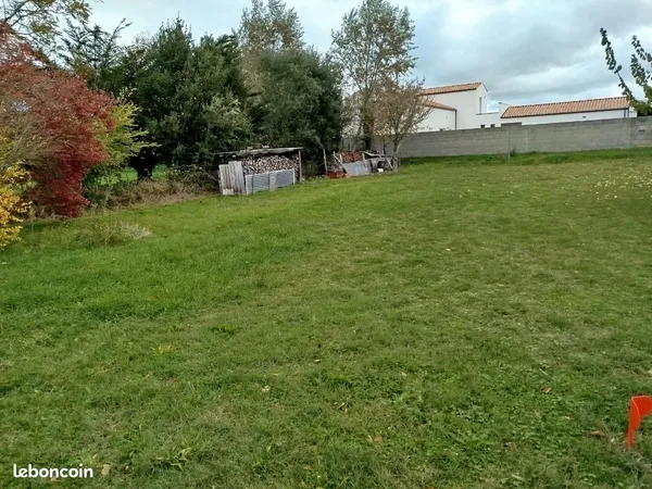 Terrain 702 m2