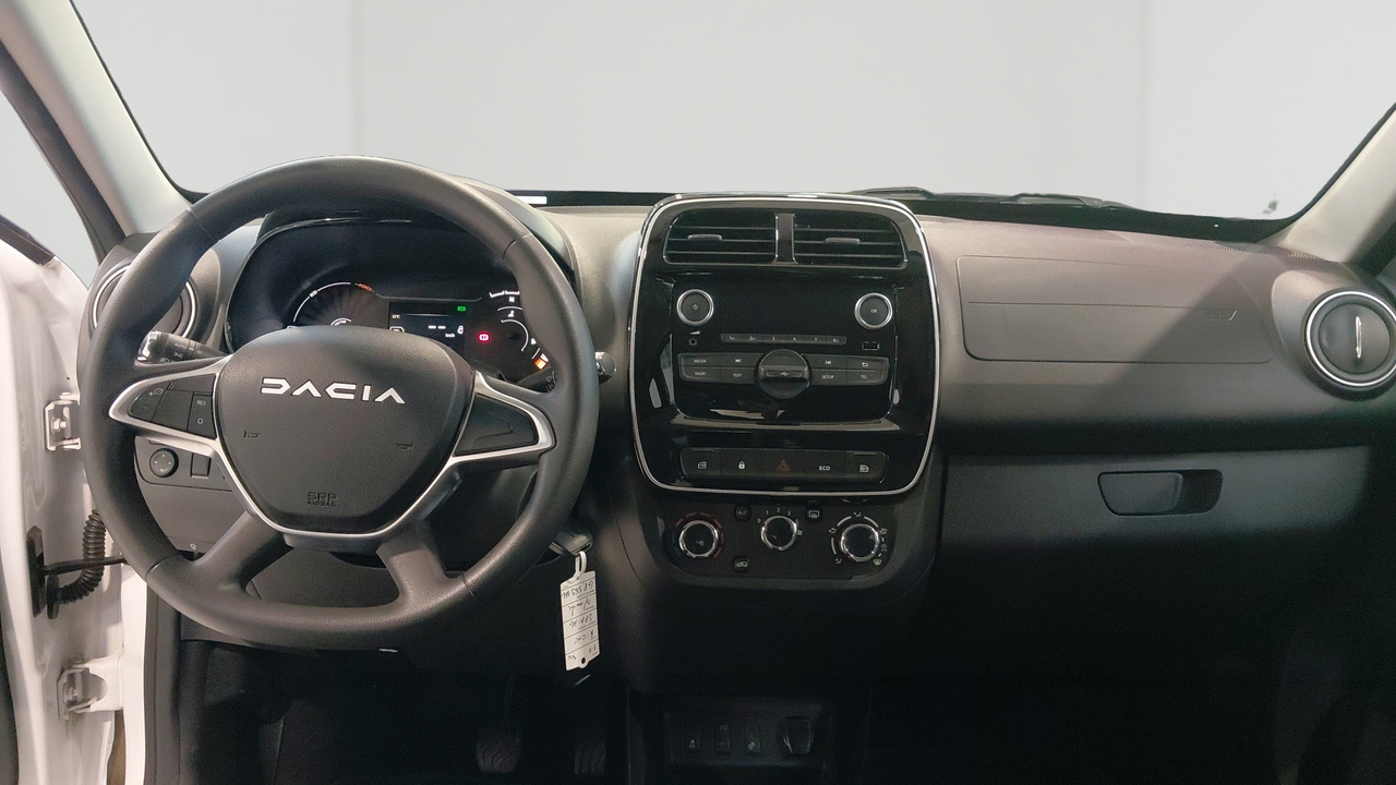 Dacia Spring — photo 9