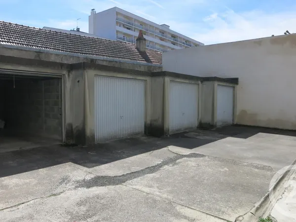 Parking 12 m²