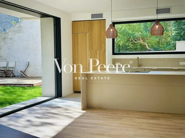 Charmante maison rénovée avec jardin et piscine