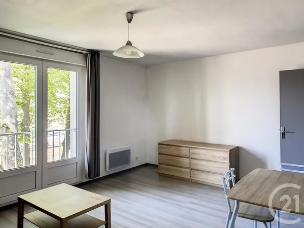 Studio 1 pièce 32 m²