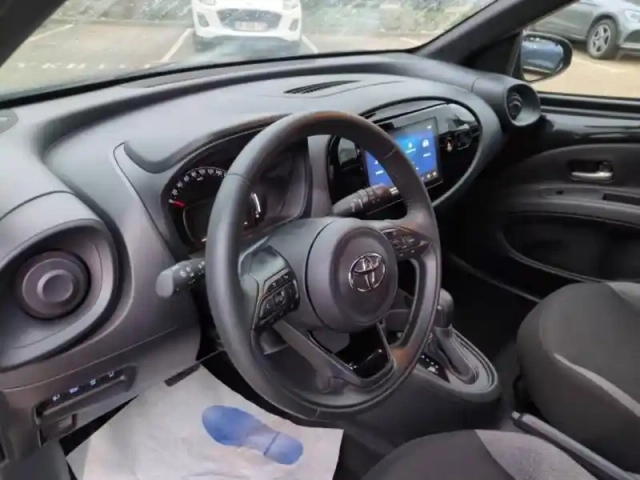 Toyota Aygo X 1.0 vvt-i 72ch dynamic s-cvt my24 — photo 11