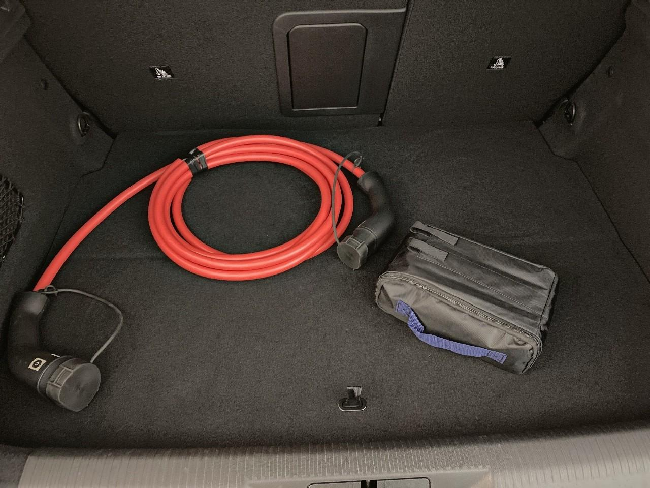 Peugeot 308 electrique 55 kwh 156ch gt — photo 16