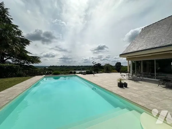 Maison 8 pièces 215 m²