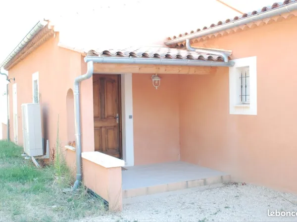 Villa a louer gargas 84400