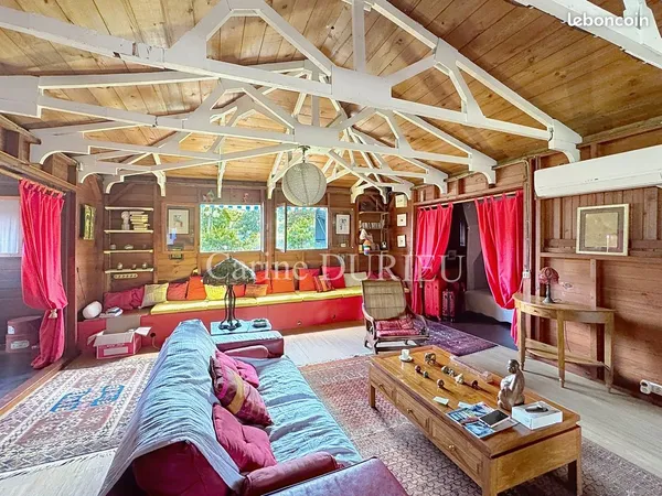 Propriété 5 pièces 115 m²