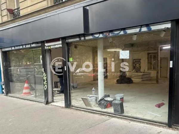 Locaux commerciaux - A LOUER - 320 m² non divisibles