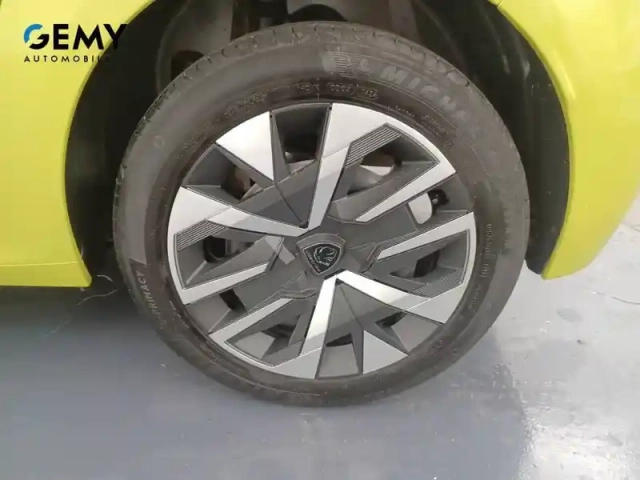 Peugeot 208 puretech 100 s&amp;s bvm6 — photo 11