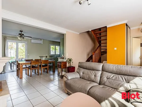 NANTES ROCHE MAURICE - MAISON 3 CHAMBRES AVEC JARDIN, TERRASSE ET GARAGE