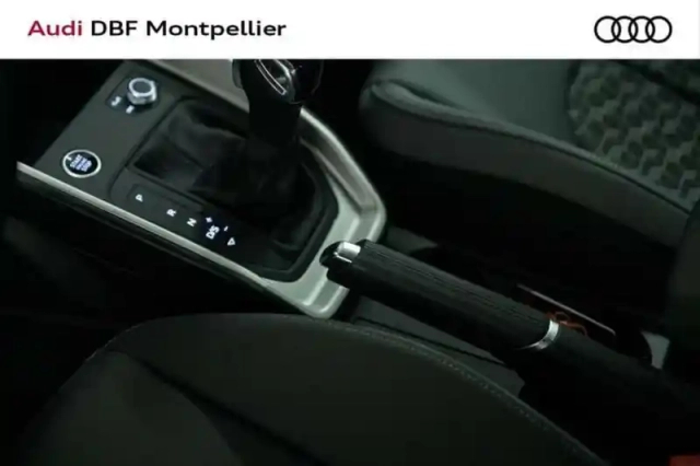 Audi A1 25 tfsi 95 ch s tronic 7 design — photo 8
