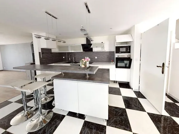 Immeuble 9 pièces 310 m²