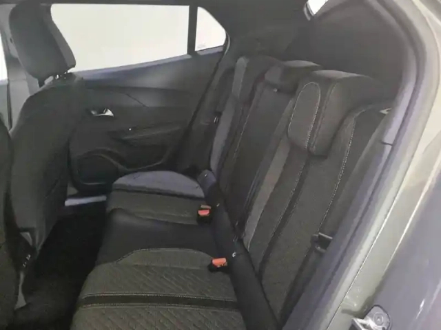 Peugeot 2008 puretech 130 s&amp;s eat8 — photo 12