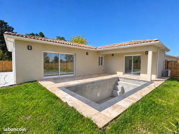 Maison contemporaine avec piscine