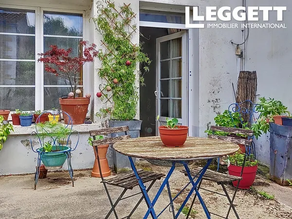 Grande Maison Familiale de 288 m² avec jardin, garage et dépendance