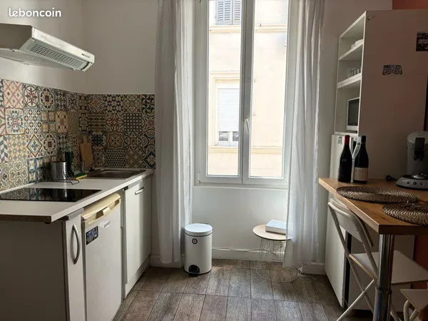 Studio saint Victor 19m2 meublé
