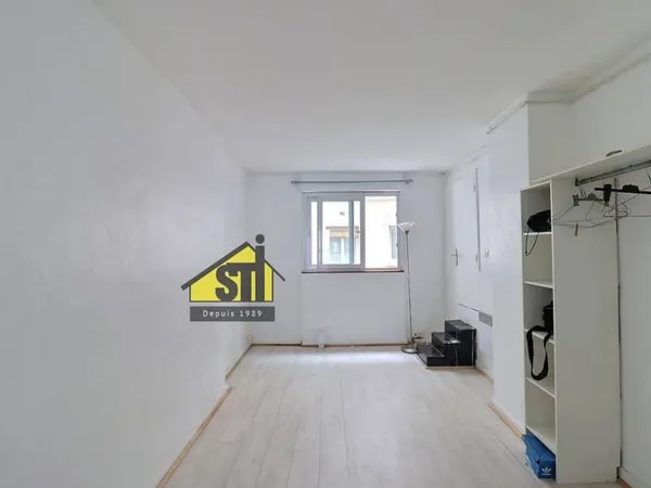STUDIO Traversant coeur Village Pernety Rue Calme Proximité G