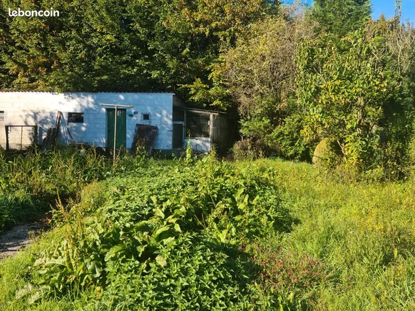 Terrain constructible de 695m2