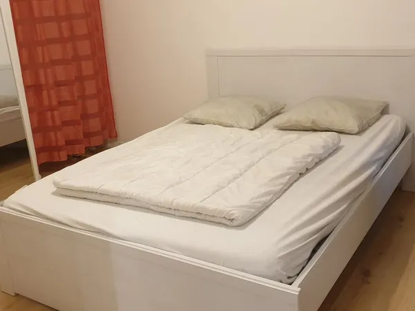 Chambre meublée