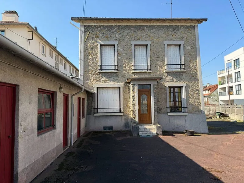 Photo 1